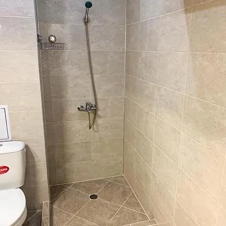 Mm Complex Dimitrovi *