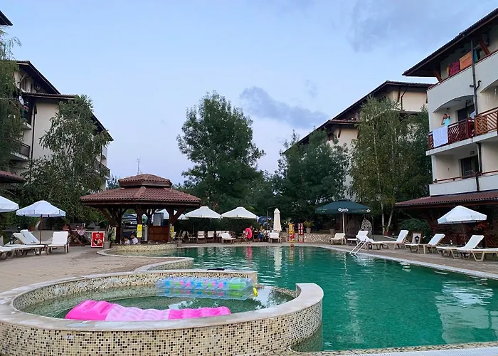 Mm Complex Dimitrovi *